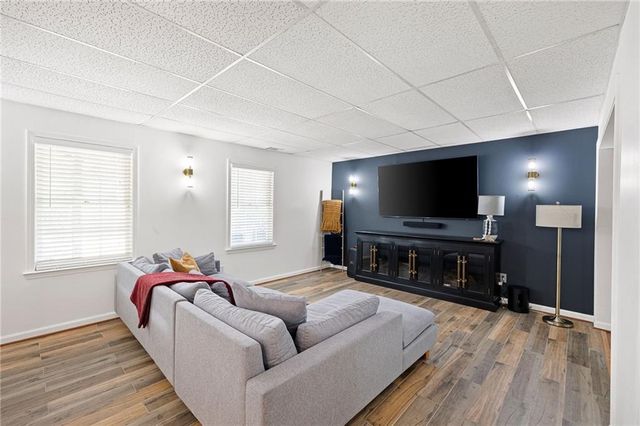 1340 Fallsbrook Drive NW, Acworth, GA 30101