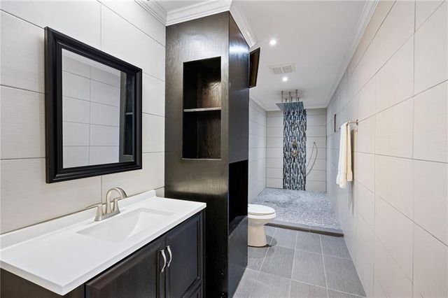 1340 Fallsbrook Drive NW, Acworth, GA 30101
