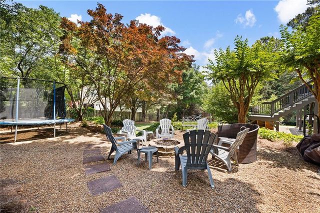 1340 Fallsbrook Drive NW, Acworth, GA 30101
