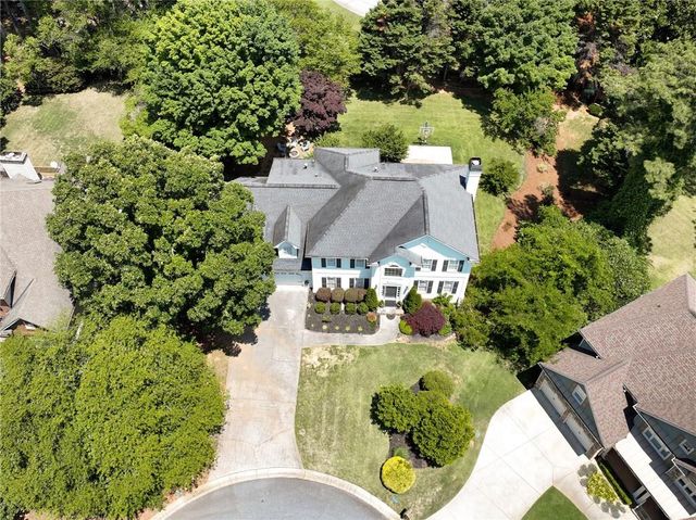 1340 Fallsbrook Drive NW, Acworth, GA 30101