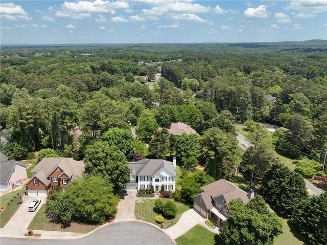1340 Fallsbrook Drive NW, Acworth, GA 30101