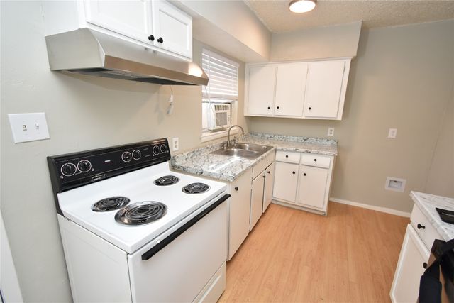 1206 Belvedere Drive, Arlington, TX 76010