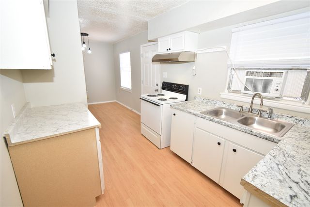 1206 Belvedere Drive, Arlington, TX 76010