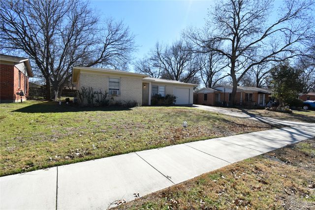 1206 Belvedere Drive, Arlington, TX 76010