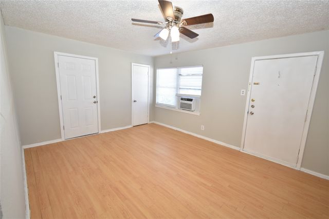 1206 Belvedere Drive, Arlington, TX 76010