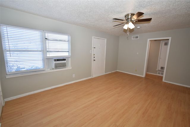 1206 Belvedere Drive, Arlington, TX 76010