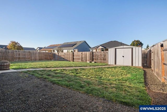 3013 21st Av SE, Albany, OR 97322