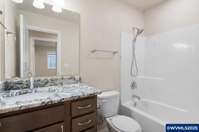 3013 21st Av SE, Albany, OR 97322