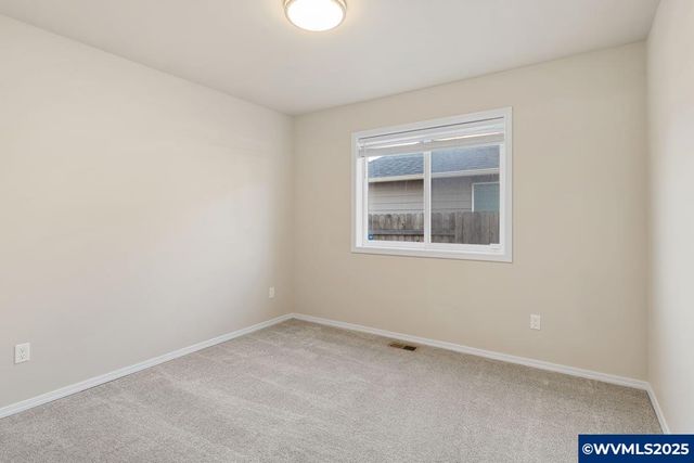 3013 21st Av SE, Albany, OR 97322