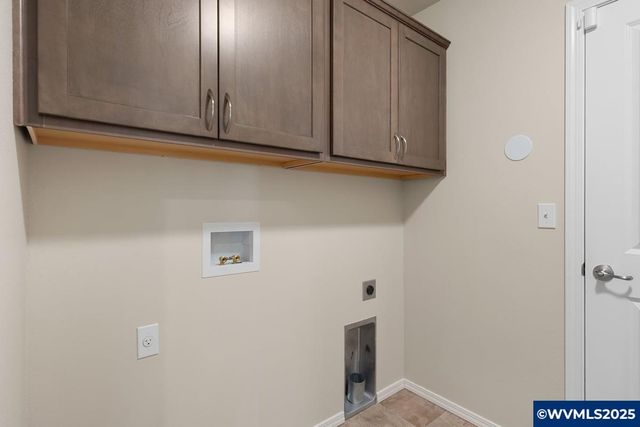 3013 21st Av SE, Albany, OR 97322