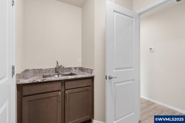 3013 21st Av SE, Albany, OR 97322