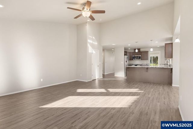 3013 21st Av SE, Albany, OR 97322