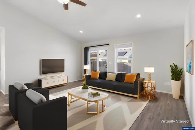 3013 21st Av SE, Albany, OR 97322