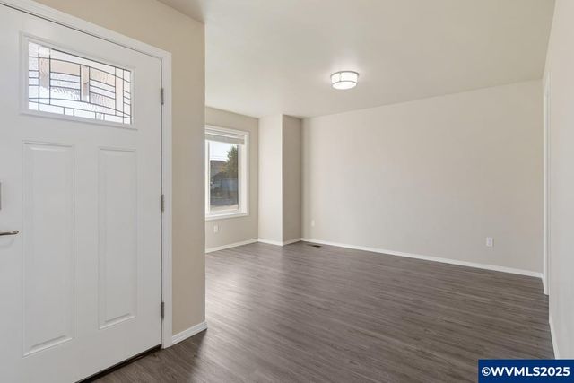 3013 21st Av SE, Albany, OR 97322