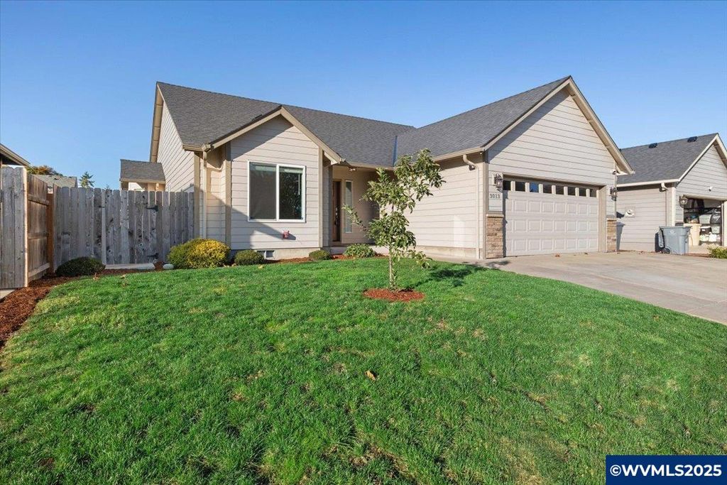 3013 21st Av SE, Albany, OR 97322