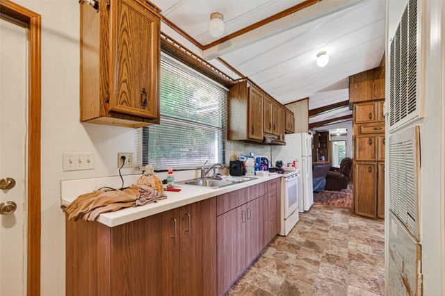 141 Fitzgerald Lane, Livingston, TX 77351