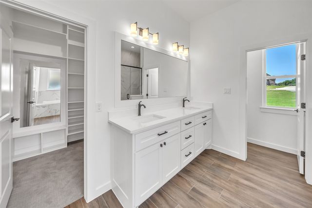 9012 Valley Oak Court, Springtown, TX 76082