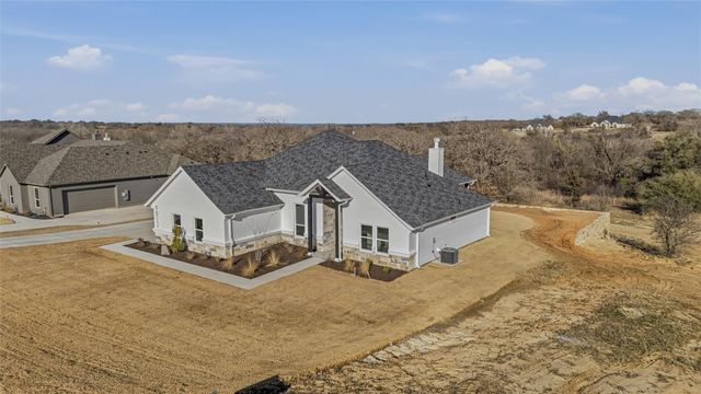 9012 Valley Oak Court, Springtown, TX 76082