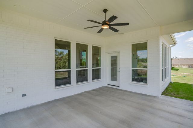 9012 Valley Oak Court, Springtown, TX 76082