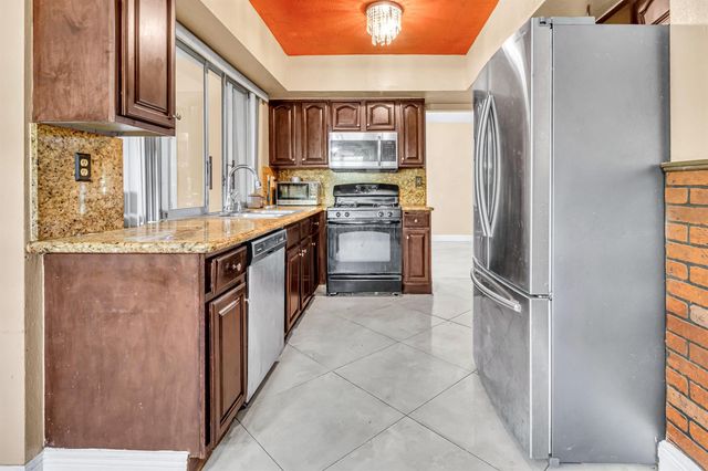 7399 NW 20th Court, Sunrise, FL 33313