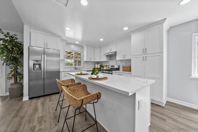 4105 Alana Cir, Oceanside, CA 92056