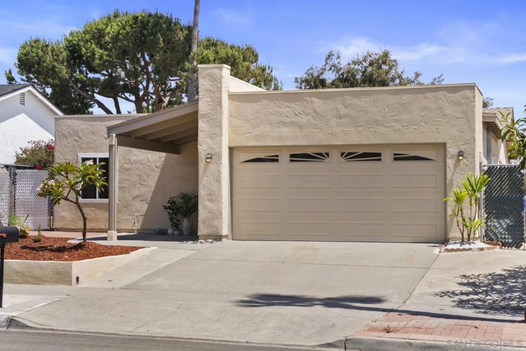 4105 Alana Cir, Oceanside, CA 92056