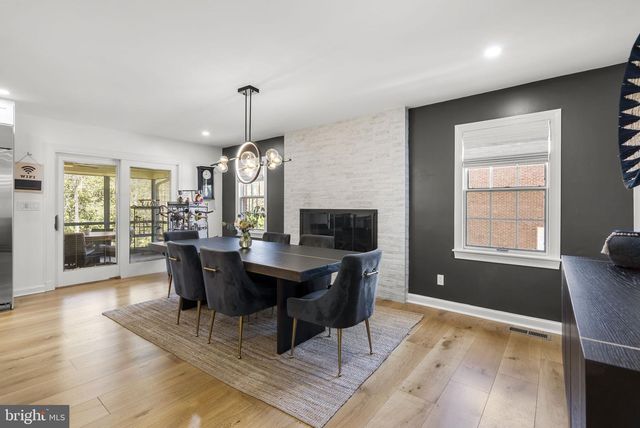 7018 HUNTER LN, Hyattsville, MD 20782