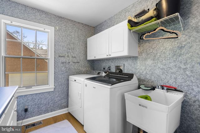7018 HUNTER LN, Hyattsville, MD 20782