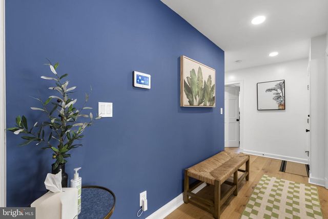 7018 HUNTER LN, Hyattsville, MD 20782