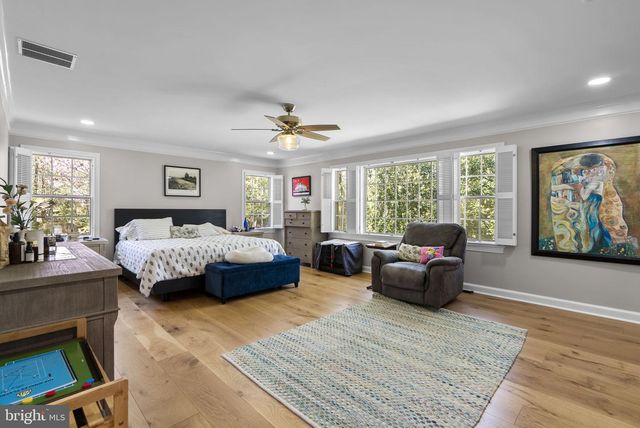 7018 HUNTER LN, Hyattsville, MD 20782