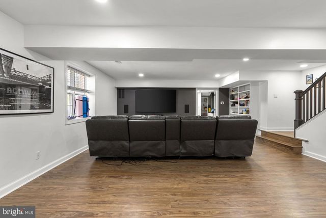 7018 HUNTER LN, Hyattsville, MD 20782