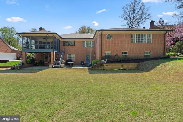 7018 HUNTER LN, Hyattsville, MD 20782