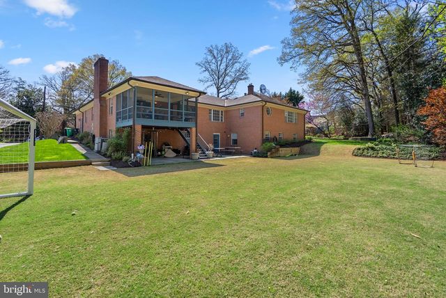 7018 HUNTER LN, Hyattsville, MD 20782