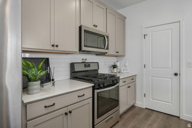 6671 W SKIP ROCK RD, South Jordan, UT 84009