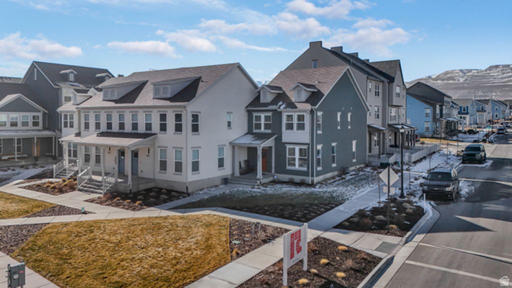 6671 W SKIP ROCK RD, South Jordan, UT 84009