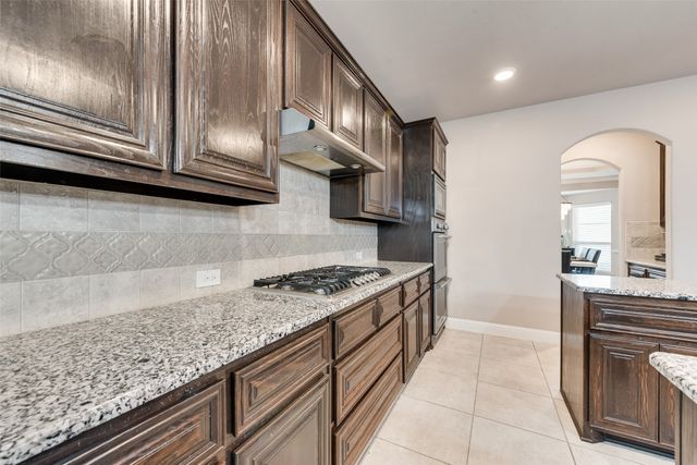 7112 Playa Norte Drive, Grand Prairie, TX 75054