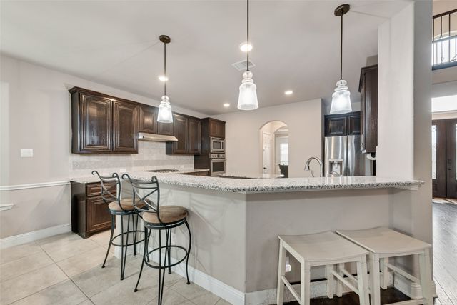 7112 Playa Norte Drive, Grand Prairie, TX 75054