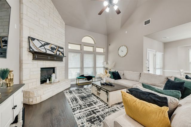 7112 Playa Norte Drive, Grand Prairie, TX 75054