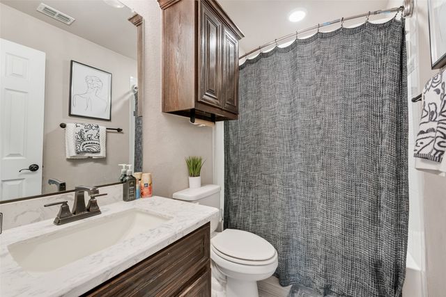 7112 Playa Norte Drive, Grand Prairie, TX 75054