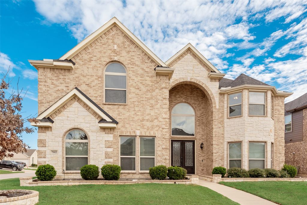 7112 Playa Norte Drive, Grand Prairie, TX 75054