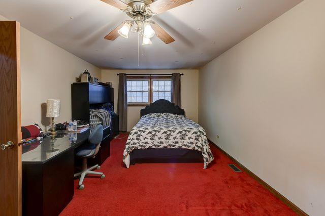 26712 S Jacobs Lane, Crete, IL 60417