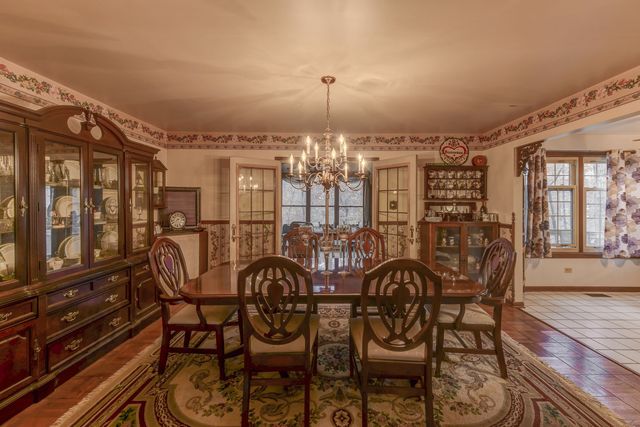 26712 S Jacobs Lane, Crete, IL 60417