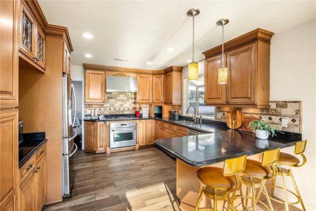 1459 Alta, Upland, CA 91786