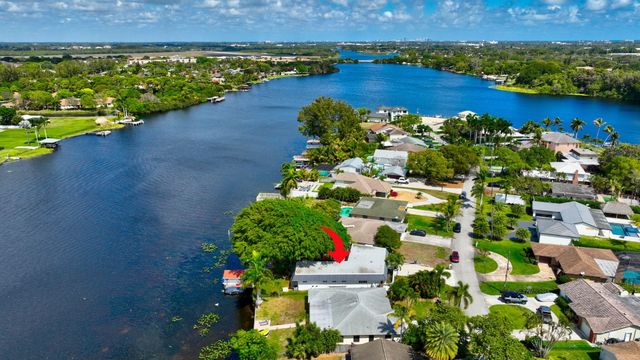 6647 Paul Mar Drive, Lantana, FL 33462