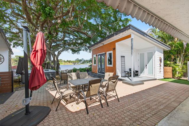 6647 Paul Mar Drive, Lantana, FL 33462