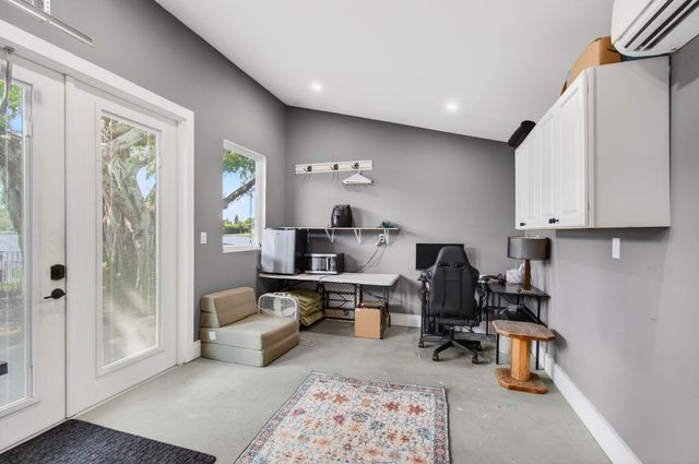 6647 Paul Mar Drive, Lantana, FL 33462