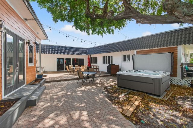 6647 Paul Mar Drive, Lantana, FL 33462