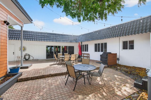 6647 Paul Mar Drive, Lantana, FL 33462