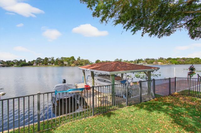 6647 Paul Mar Drive, Lantana, FL 33462