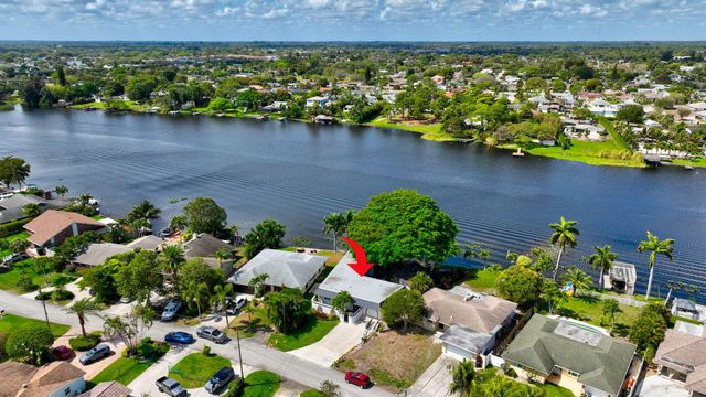 6647 Paul Mar Drive, Lantana, FL 33462